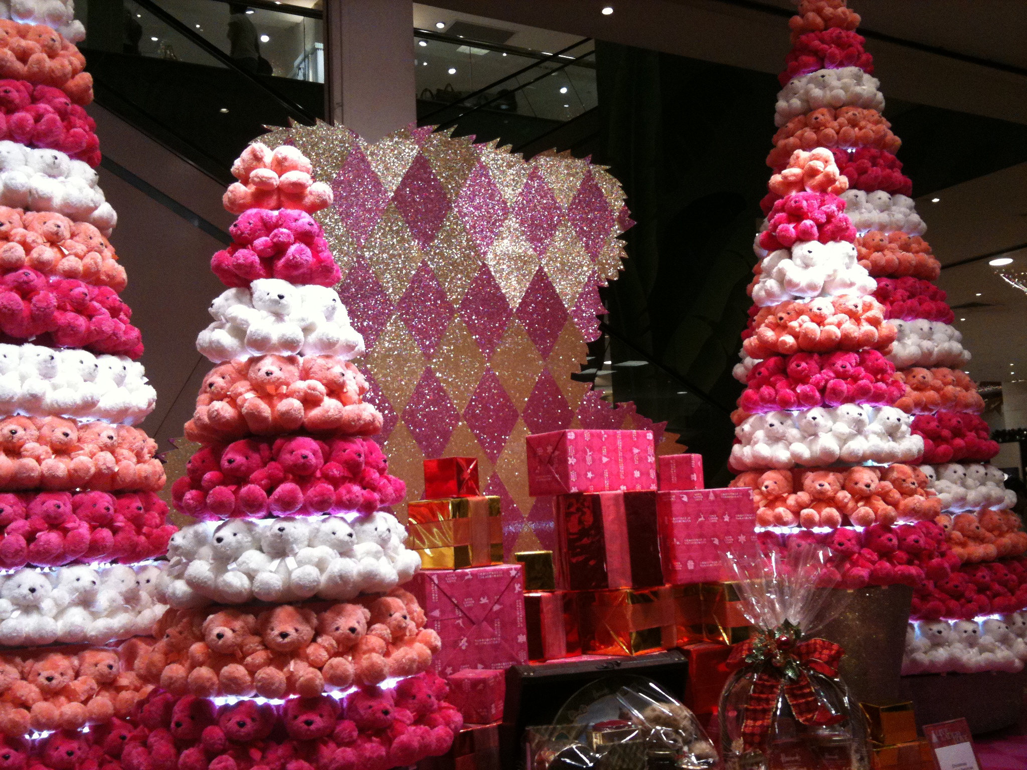 Shopping on Singapore’s Orchard Road: Tips and Ideas